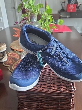 US SPORTS COMFORT Navy and White Slip-On Memory Foam Athletic Sneakers